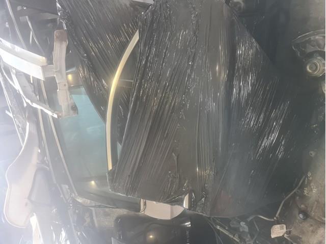 Porta dianteira esquerda A2137200105 Mercedes