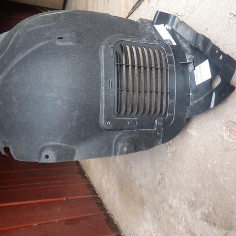 Подкрылок переднего крыла, правый Mercedes A2226903302
