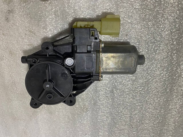 Мотор стеклоподъемника двери передней Land Rover 130822782 цена, от 84.75 USD