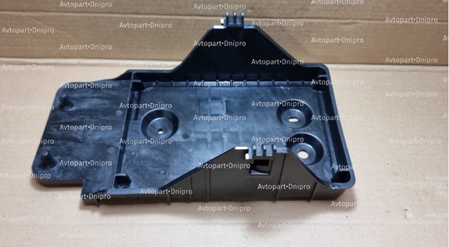 TK7856040 Mazda Подставка аккумулятора (АКБ)