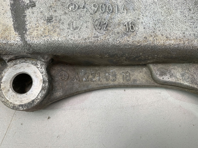 A2210318 Mercedes 