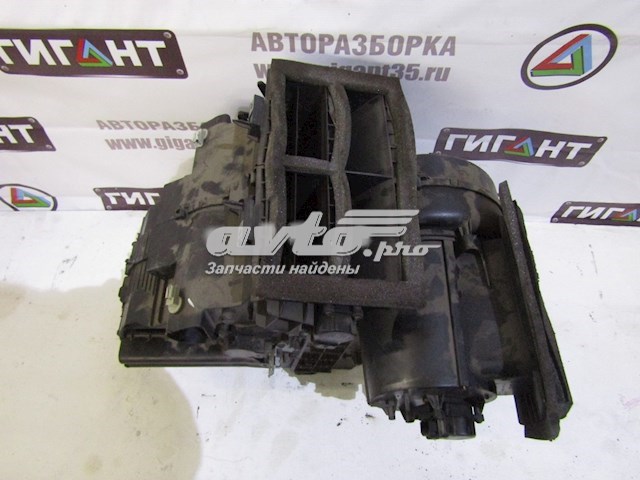 Корпус вентилятора печки 1438349 Ford