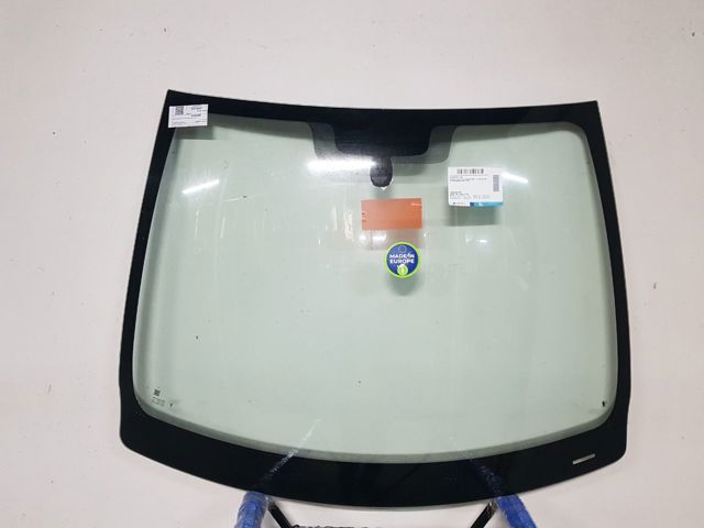 Купить GS5649D11 XYG Ветровое стекло