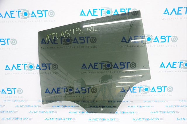Стекло двери задней левой GS7456D303 XYG