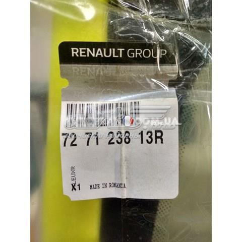 Переднє скло 727123813R RENAULT