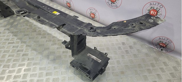 Купить LR049326 Land Rover Монтажная панель крепления фар