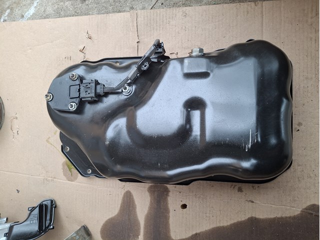 Поддон масляный картера двигателя, нижняя часть Mazda PYD5104AXB цена, от 177.93 USD