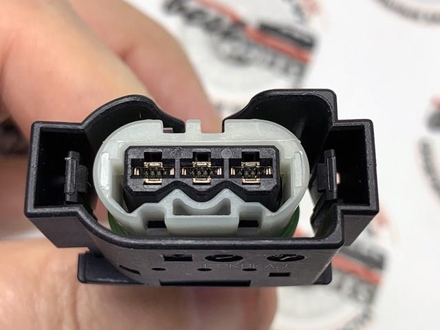 Датчик уровня масла LR088999 Land Rover