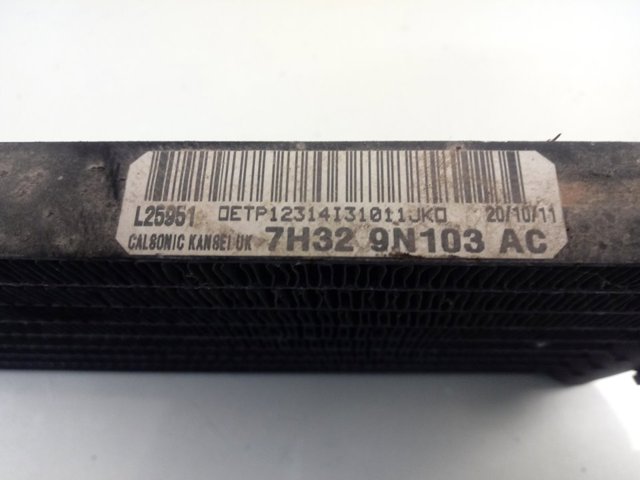 7H329N103AC Land Rover Радиатор охлаждения топлива