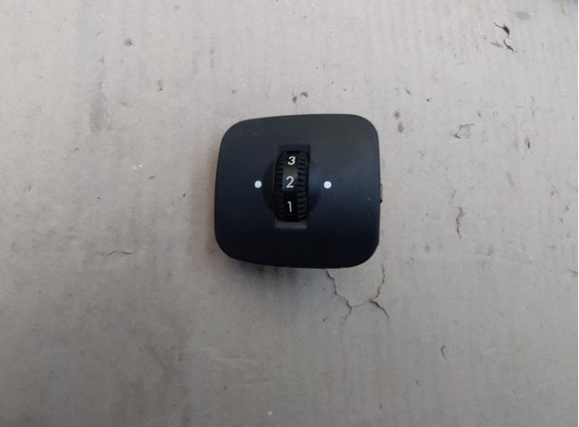  Mercedes A2208000878