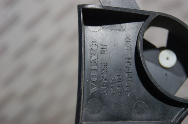 30763438 Volvo Кронштейн бампера заднего внешний правый