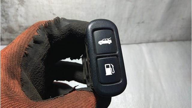 Кнопка салона привода крышки багажника (двери 3/5-й (ляды) Hyundai/Kia 935503E000 цена, от 5.28 USD