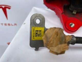 Тормозной суппорт Tesla 104464200F цена, от 63.33 USD