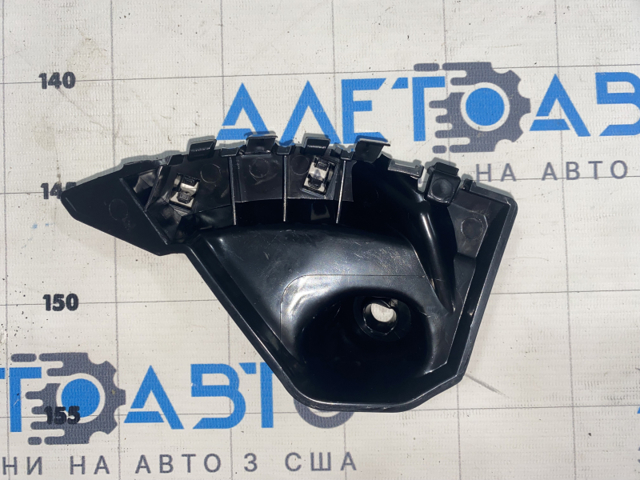 Кронштейн бампера переднего, внешний правый FPS FP8501932