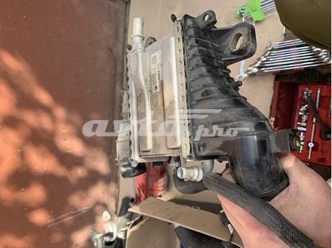 Radiador de intercooler 144967867R RENAULT)
