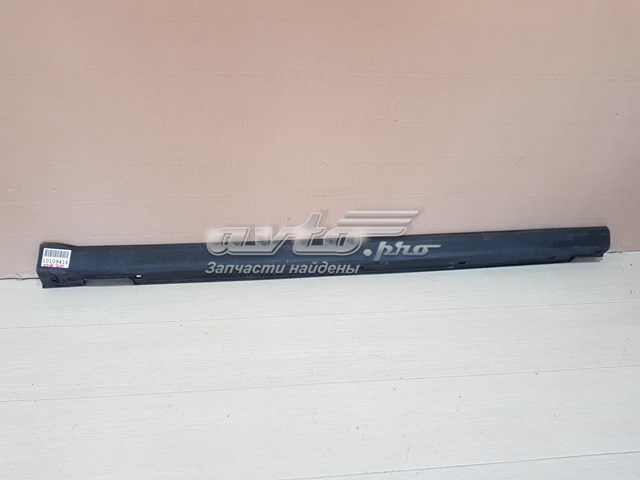 Накладка (молдинг) порога наружная правая Hyundai/Kia 877522W000CA цена, от 38.14 USD