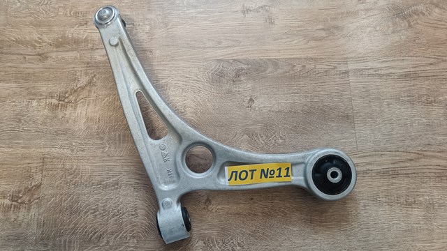 Нижний рычаг 54501AT000 Hyundai/Kia