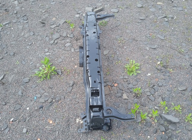 95D1073 Polcar Reforçador do pára-choque dianteiro