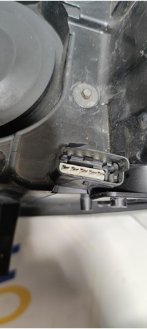 Купить 7701071368 Renault (RVI) Фара основная правая