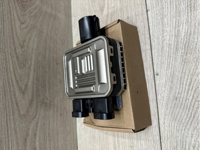Relé, ventilador de habitáculo CSWVV000 NTY