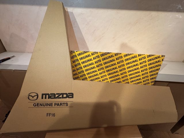 Крыло переднее левое DFR552210 Mazda