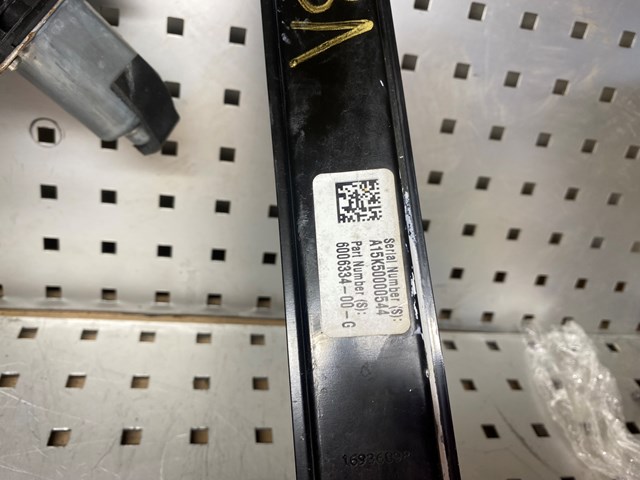 Стеклоподъемник задней левой двери Tesla 600633400G цена, от 38.09 USD