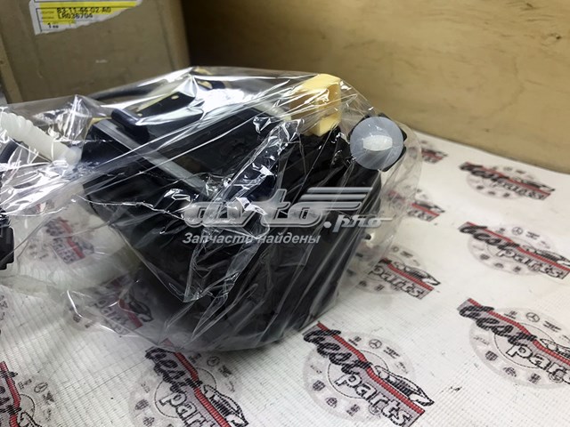 Топливный насос Land Rover LR036704