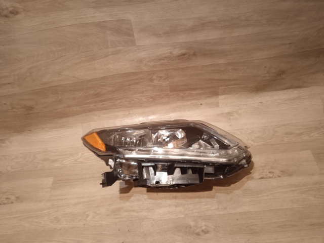 Правая фара 27X110E Polcar