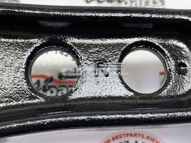 Нижний рычаг LR148055 Land Rover