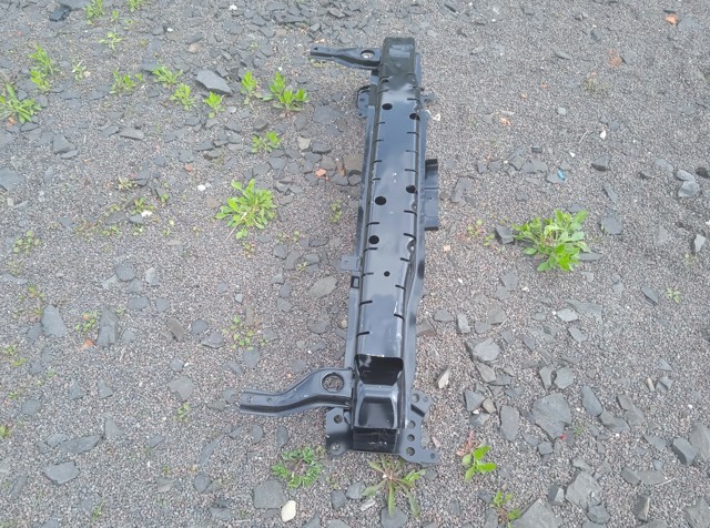 Reforçador do pára-choque dianteiro 95D1073 Polcar