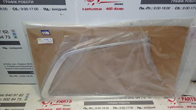 32219269 Volvo Накладка заднего стекла, правая