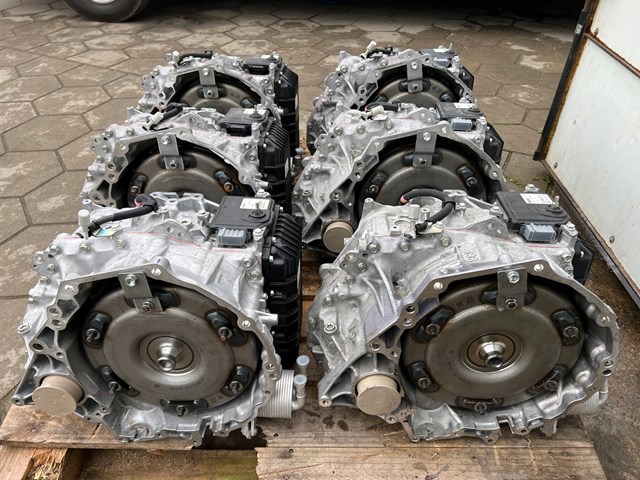  BMW 67460810 цена, от 121.33 USD