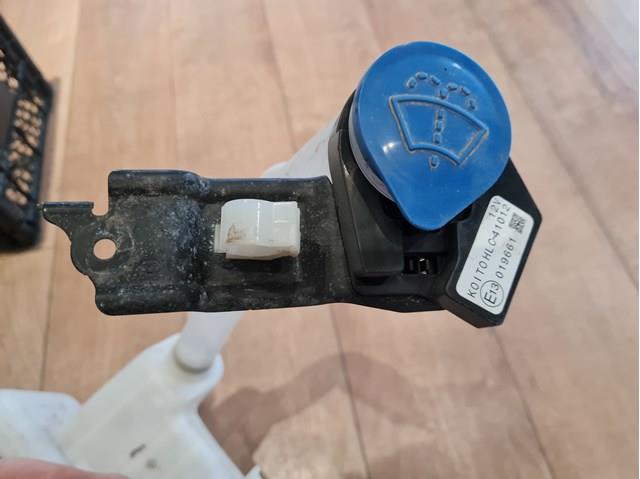 Купить GHR167480 Mazda Бачок омывайки