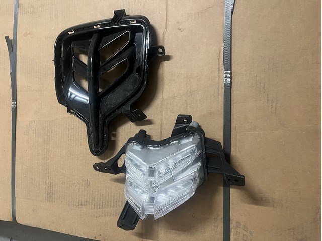 86523G5500 Hyundai/Kia Решетка бампера переднего левая