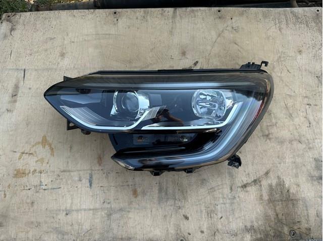 Купить 260602792R Renault (RVI) Фара левая передняя