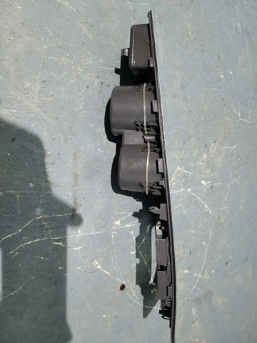  VAG 561864263
