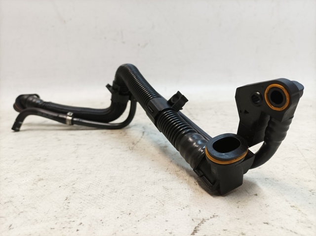 06L103213N VAG Cano derivado de ventilação de cárter (de separador de óleo)