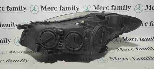 Правая фара A2218204661 Mercedes