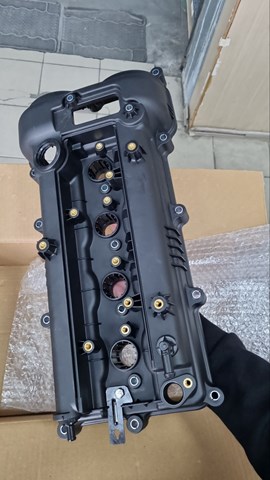 Compre Tampa de válvulas KIA Cerato 3