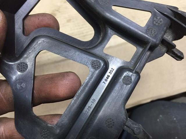  7046352 BMW