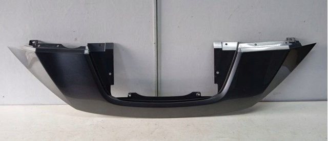 Накладка бампера переднего центральная 623205SH0A Nissan/Infiniti