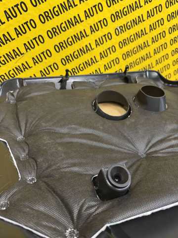 Крышка двигателя PX01102F0A Mazda