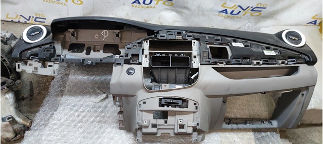  Renault (RVI) 681000711R