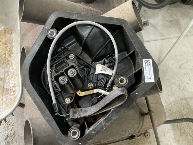 Купить 149037410E Tesla Порт зарядки