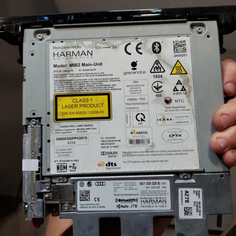 4G1035025B VAG Радиоприемник
