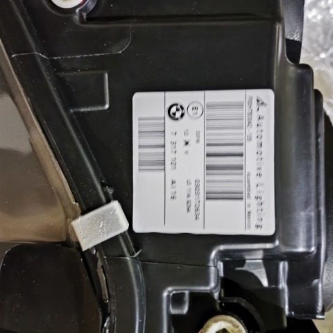 63127401132 BMW Фара передняя правая