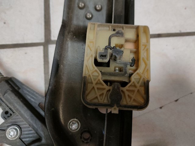 Купить BJ3223201AE Land Rover 