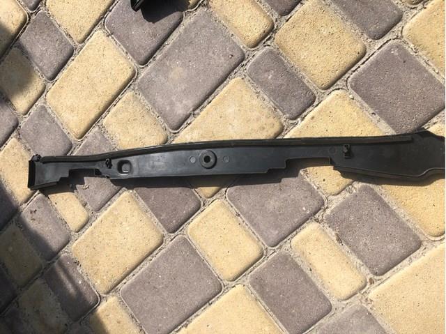 Купить KB7W563K5 Mazda Уплотнитель крыла
