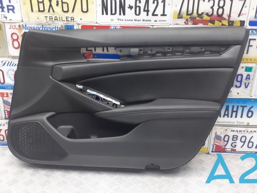 Обшивка передней двери правой Honda 83503TVAA61ZD цена, от 76.19 USD