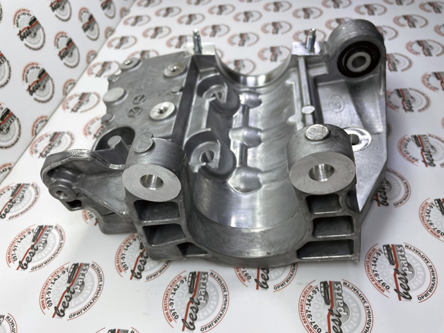 Купить LR105296 Land Rover 